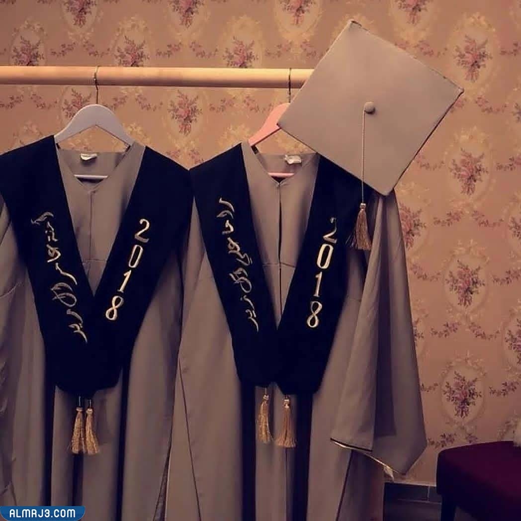 ملابس تخرج للبنات