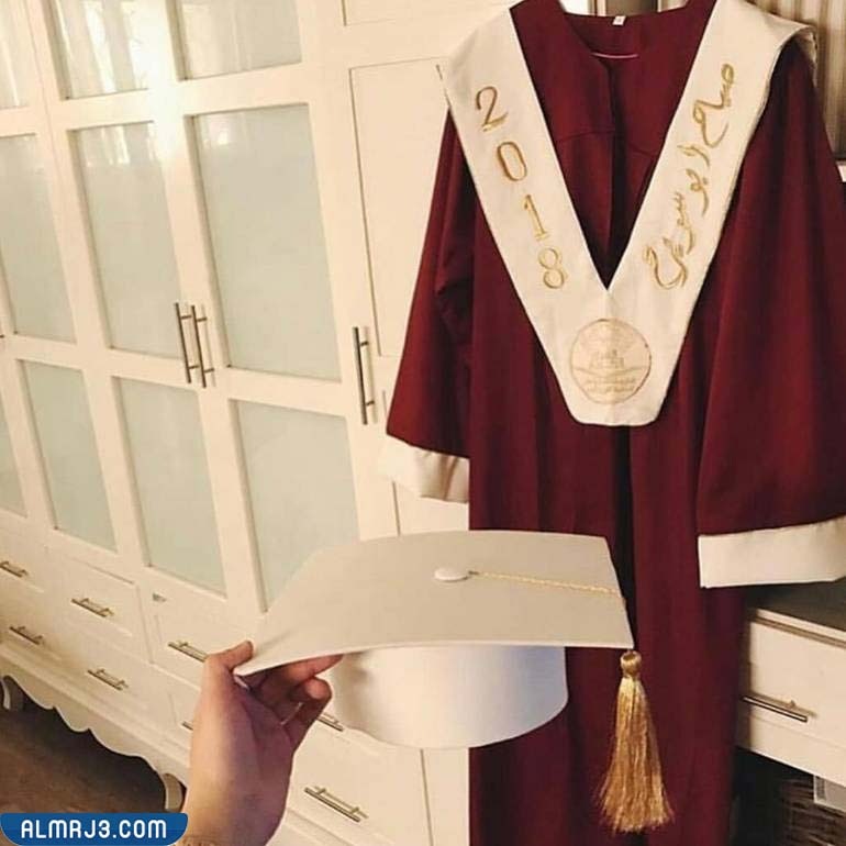 ملابس تخرج للبنات