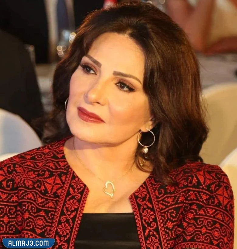 عبير عيسى السيرة الذاتية