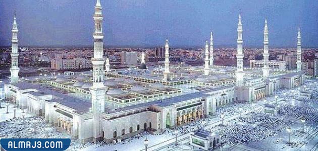 كم تبعد الحائط عن المدينة المنورة