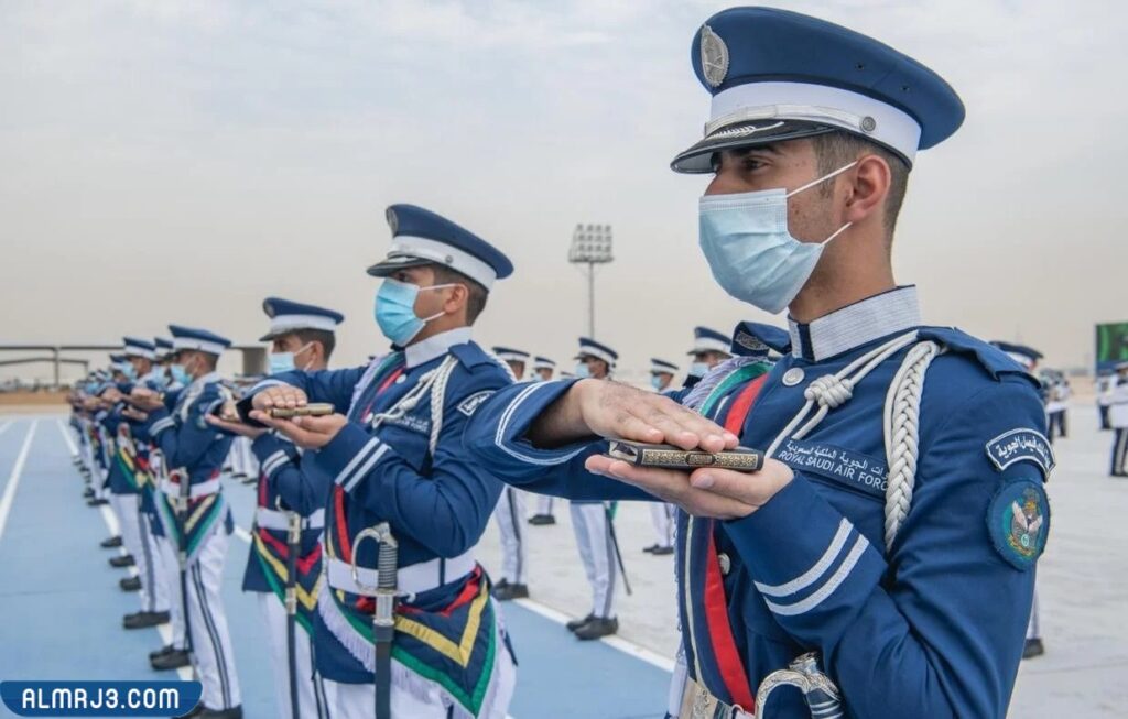 لبس كلية الملك فيصل الجوية