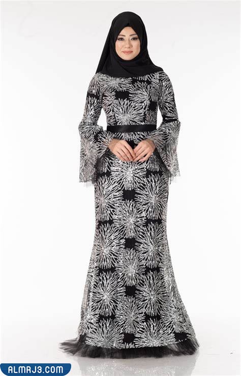 فساتين سهرة بالأبيض والأسود للمحجبات