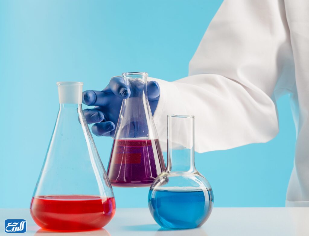 تمثل الأرقام في الصيغة الأولية أكبر نسبة عددية صحيحة لمولات العناصر في المركب.