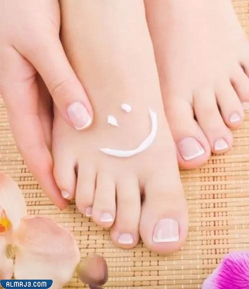 خلطة تبييض اليدين والرجلين بياض الثلج