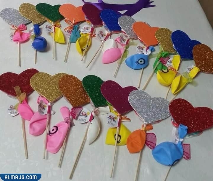 توزيعات للاطفال اول يوم دراسي