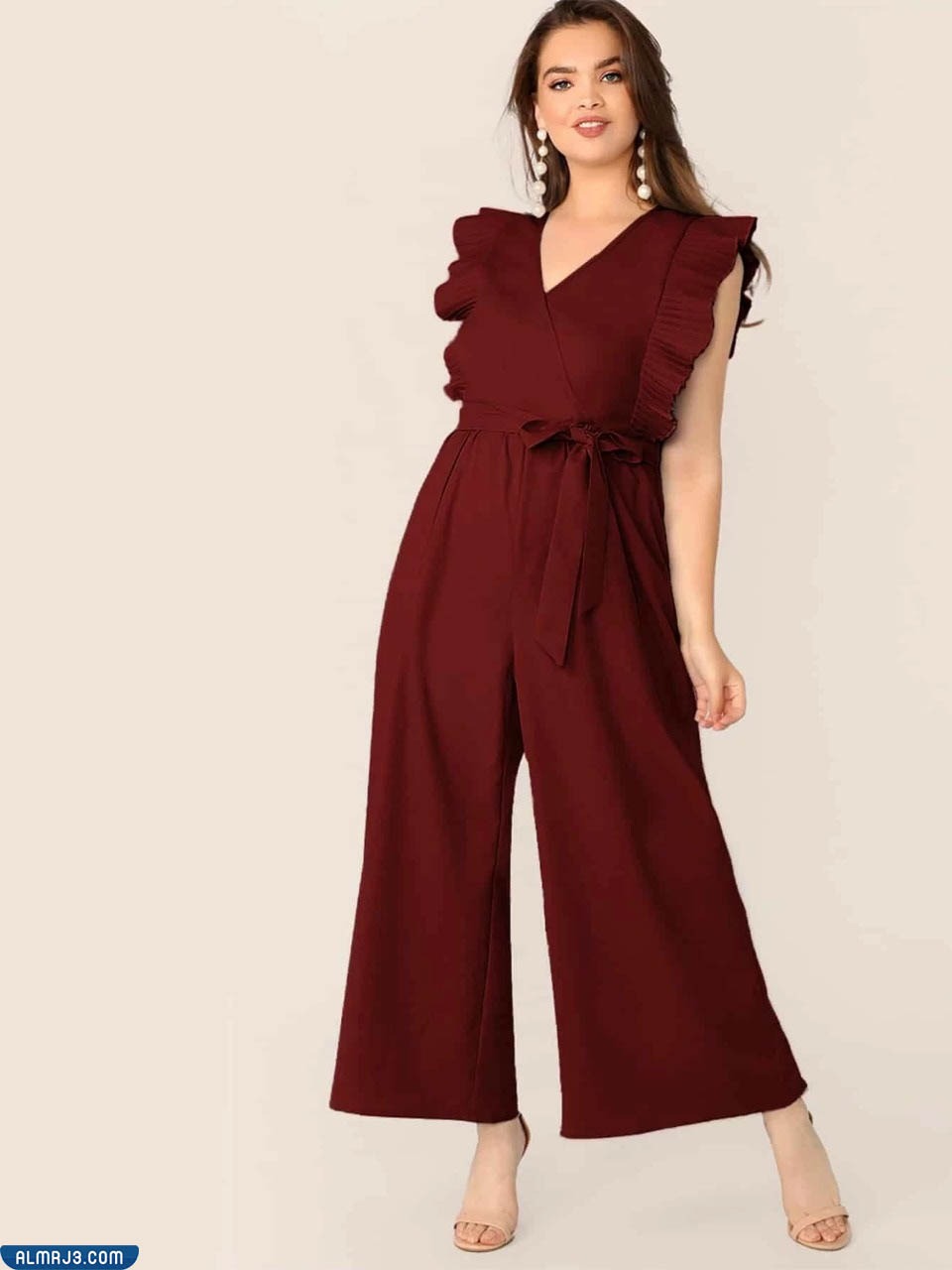 فساتين دانتيل سهره انستقرام