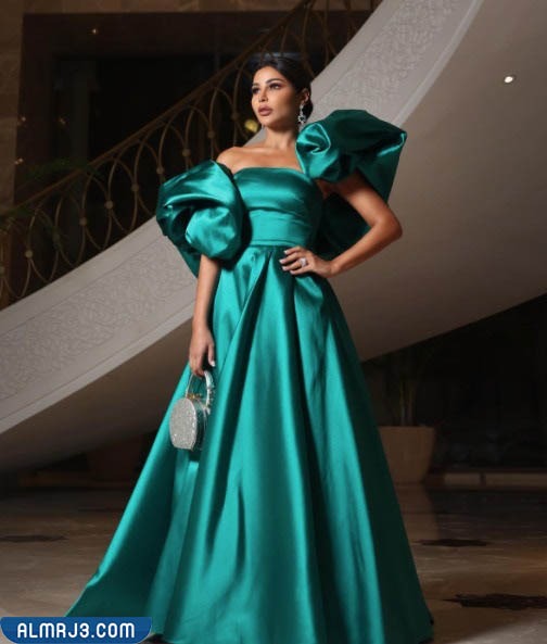 فساتين حرير لغير المحجبات