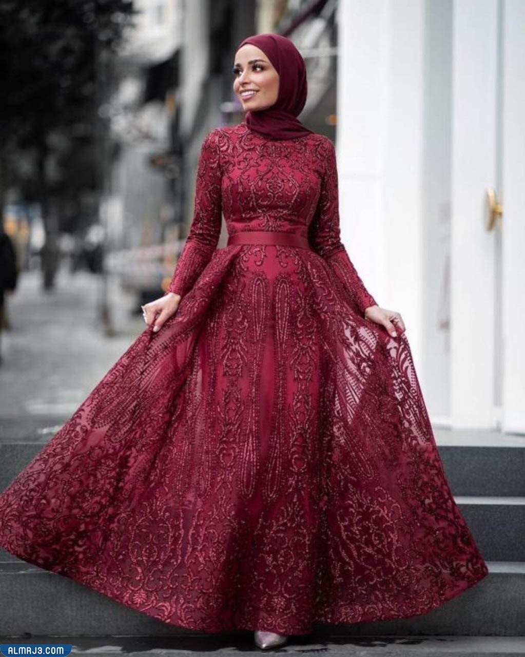 فساتين دانتيل سهرة محجبات