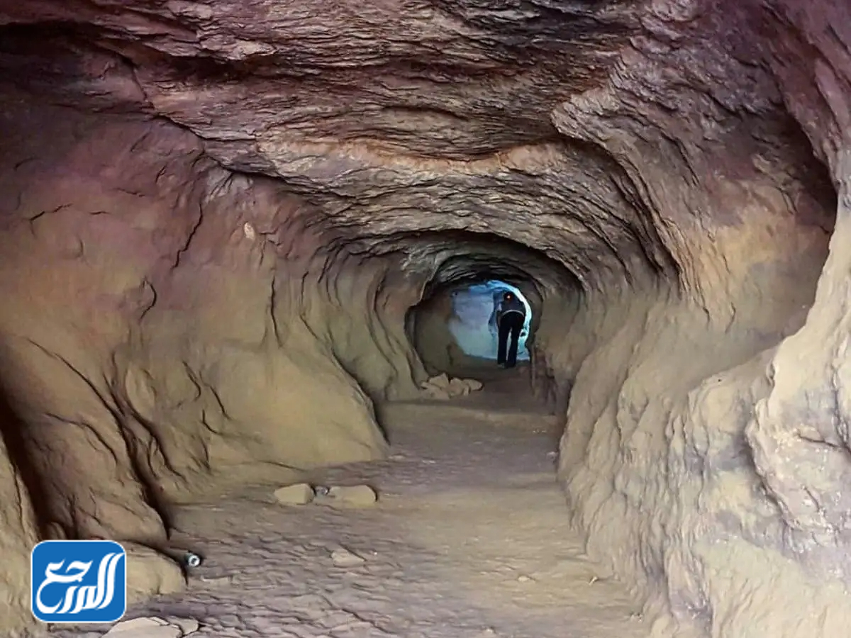 كهف ماكر الشياهين بالسعودية