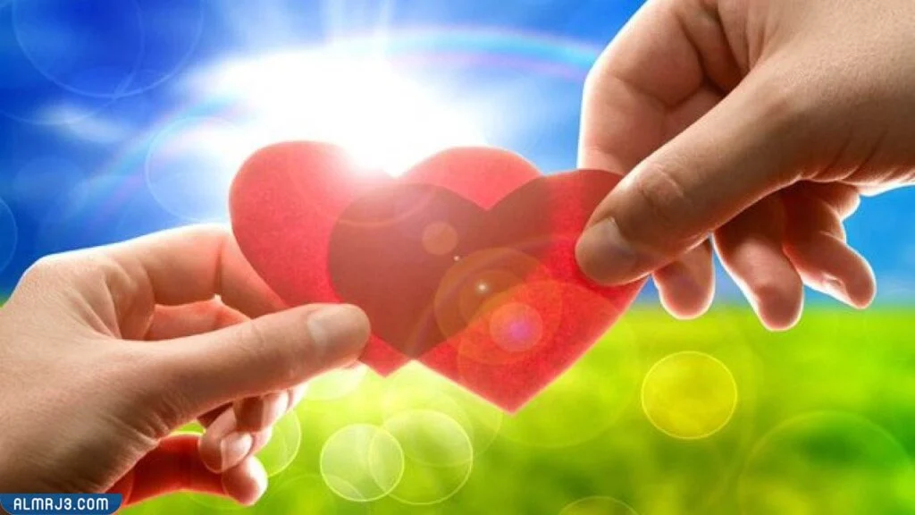 كيف أعرف أنه يحبني دون أن يتكلم معي