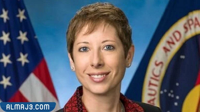 من هي نجود الفاهوم ويكيبيديا