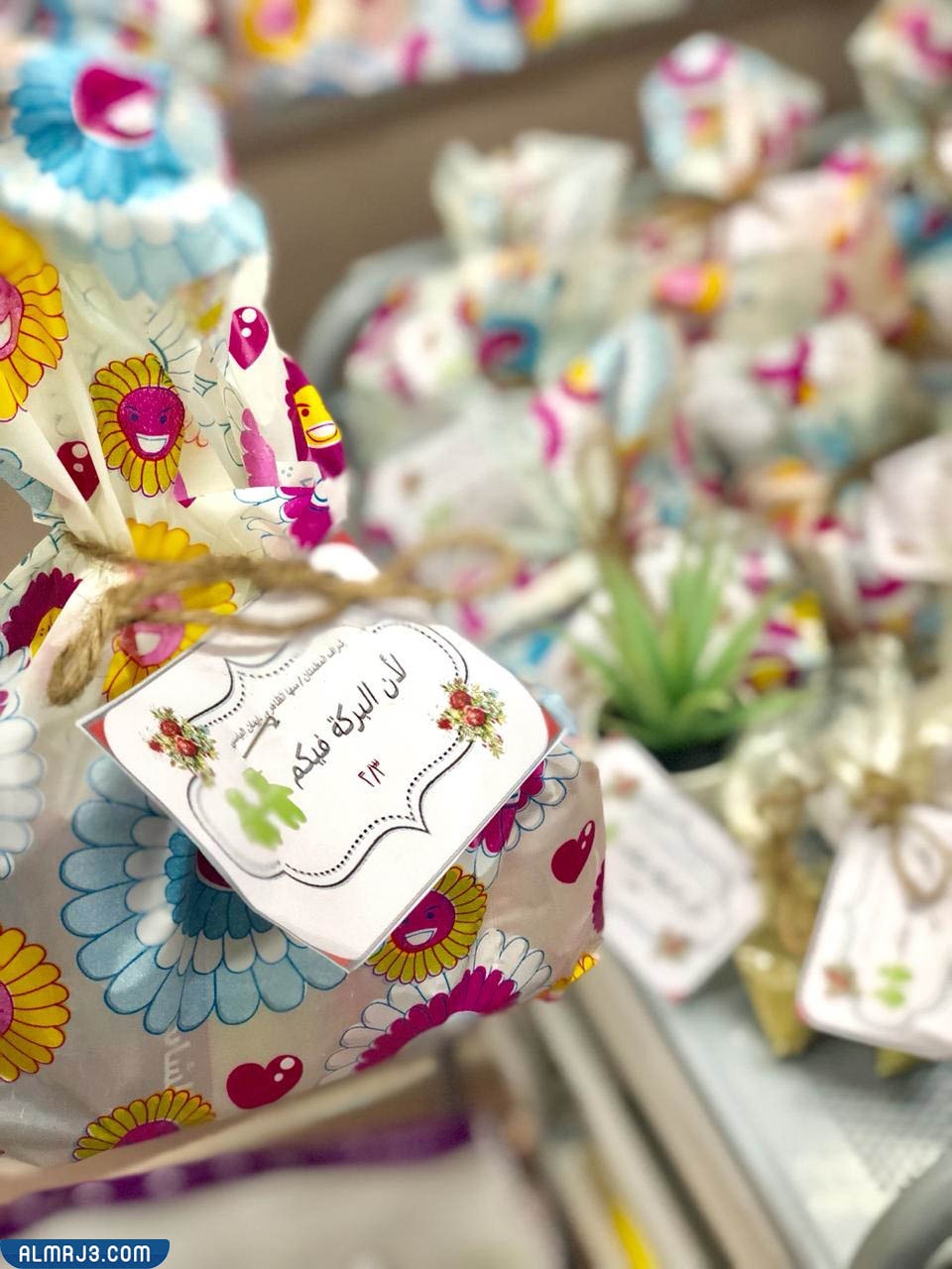 أفكار هدايا اليوم العالمي للمسنين للاحتفال 2022