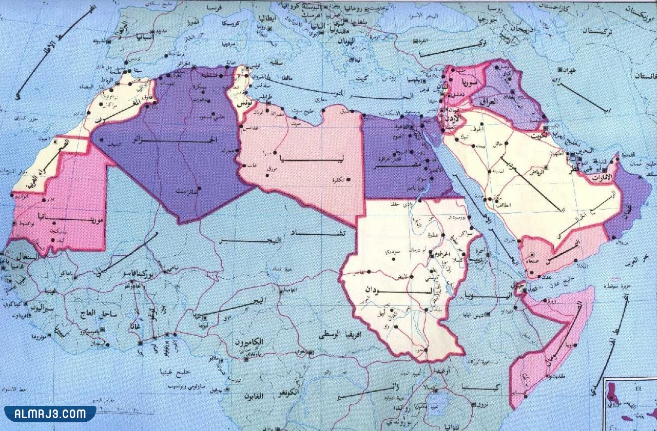 من خلال التالي سوف نتناول عدد كبير من المطويات الورقيّة المصنعة بإبداع وفن: