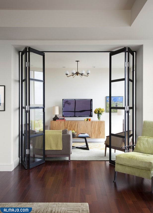 غرفة طعام مفتوحة على الصالة 