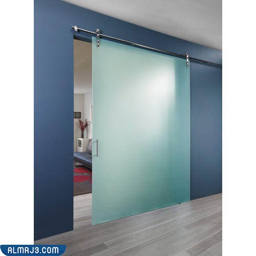 غرفة طعام مفتوحة على الصالة 