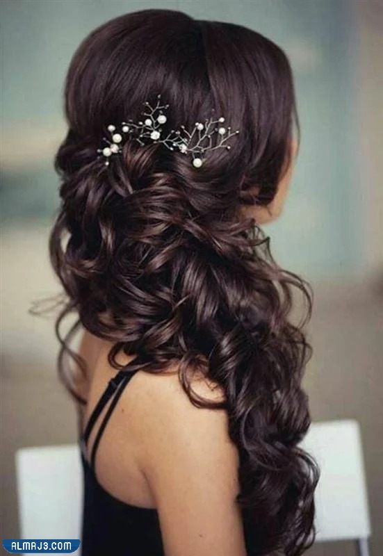 تسريحات بسيطة للشعر الطويل للأعراس