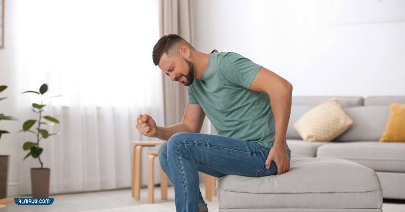 حبة تحت الجلد بجانب فتحة الشرح 