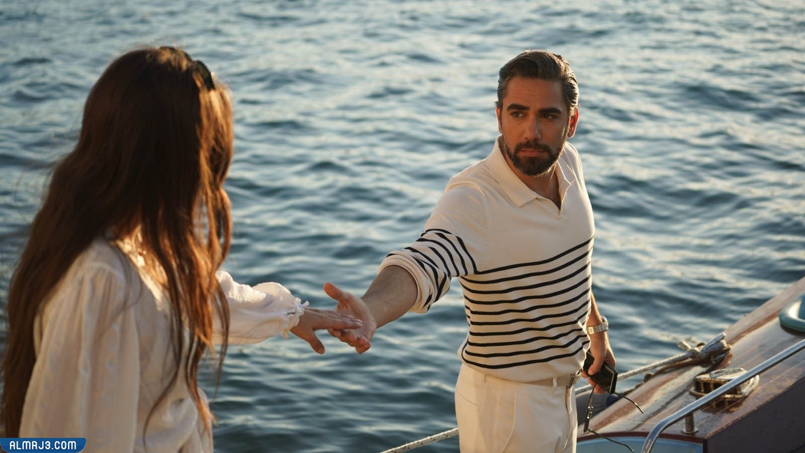 قصة مسلسل في نهاية الليل