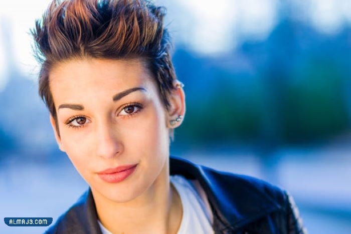 تسريحة جل باك للشعر القصير