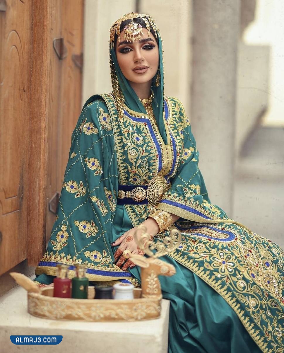 موديلات جلابيات خضراء مطرزة لليوم الوطني السعودي