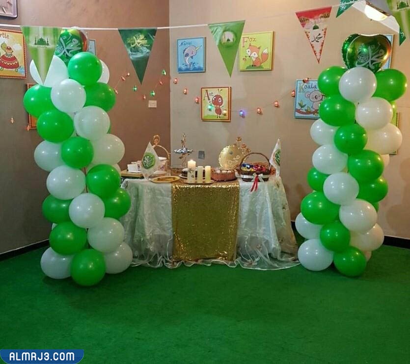 أفكار تزيين الجدران بالبالونات والشرائط الملونة