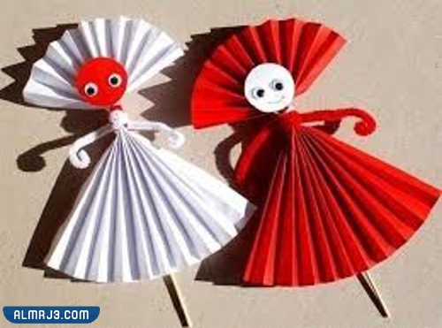 العرائس الورقية