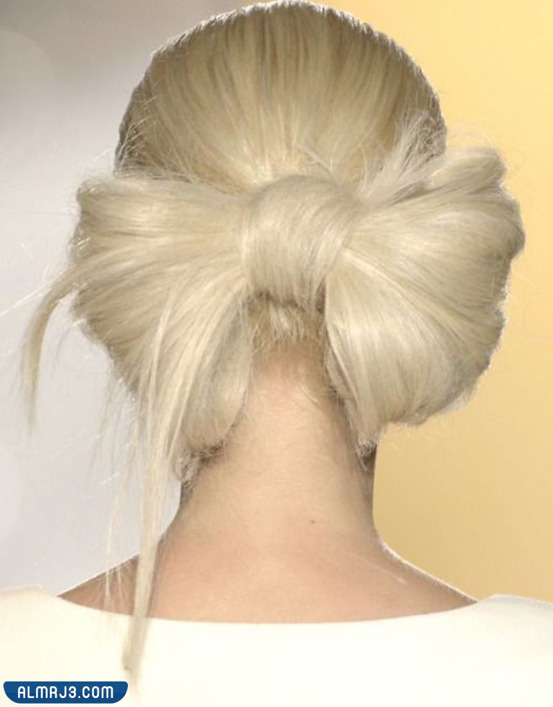 تسريحة الشعر ذات الفيونكة