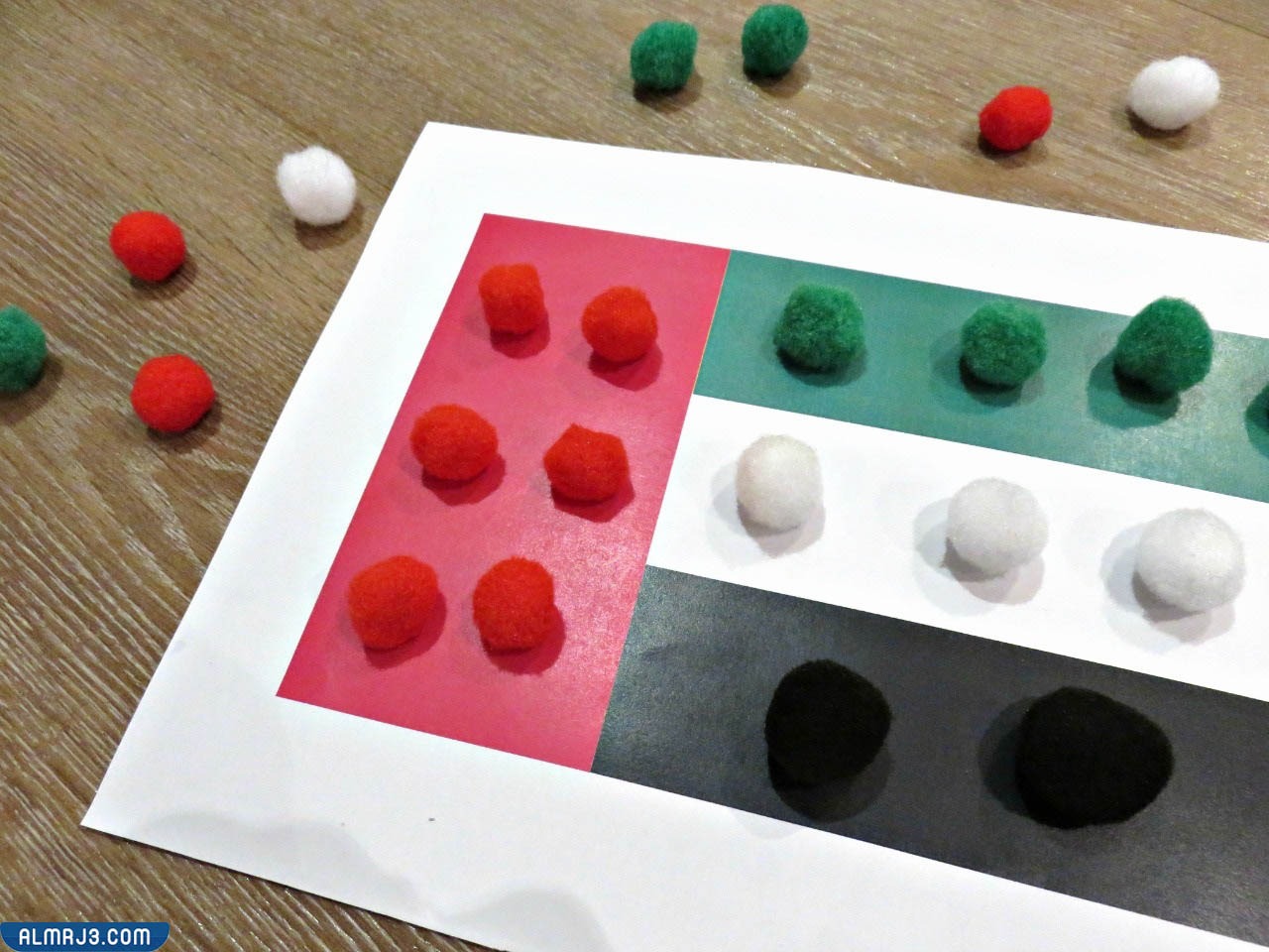 رسم عن يوم العلم سهل للتلوين جاهز للطباعة