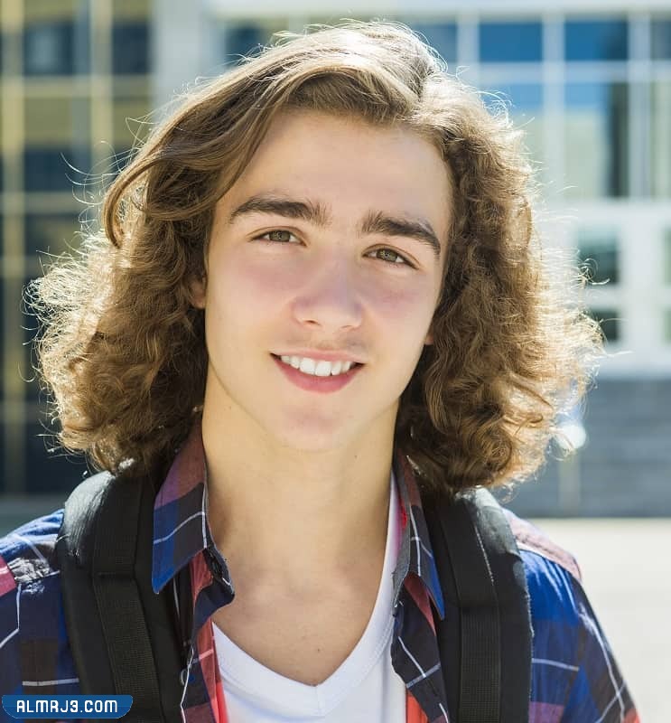 قصات شعر طويل على الموضة للأطفال الذكور