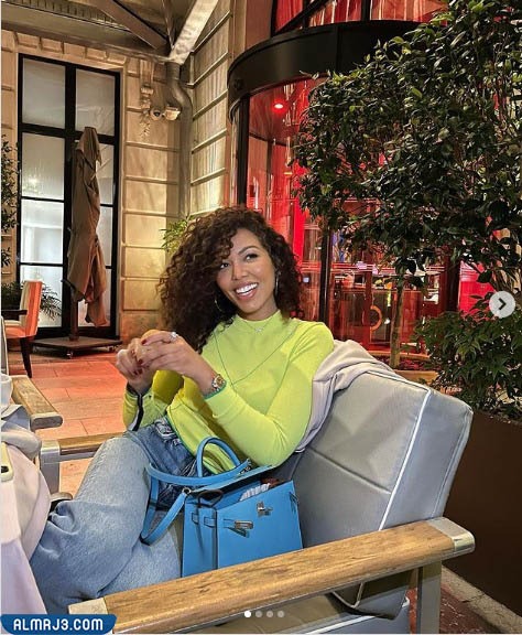 كورا غوتييه السيرة الذاتية