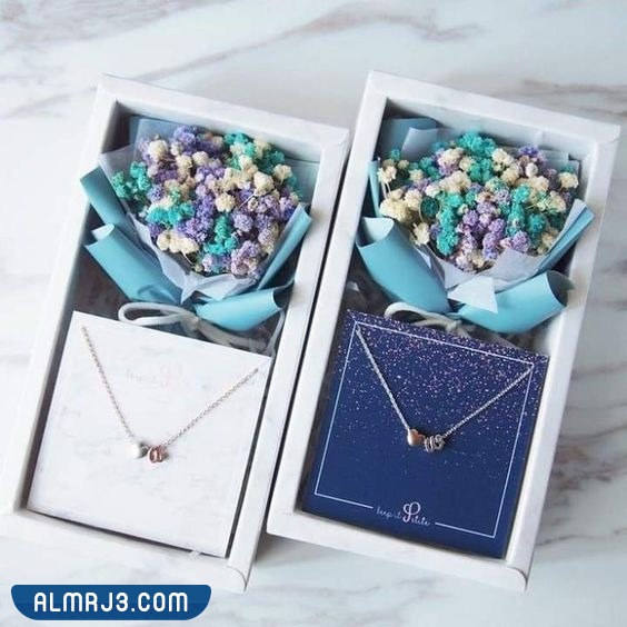 هدايا عيد المعلم 2022