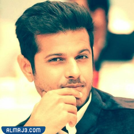 الفنان نيل بهات