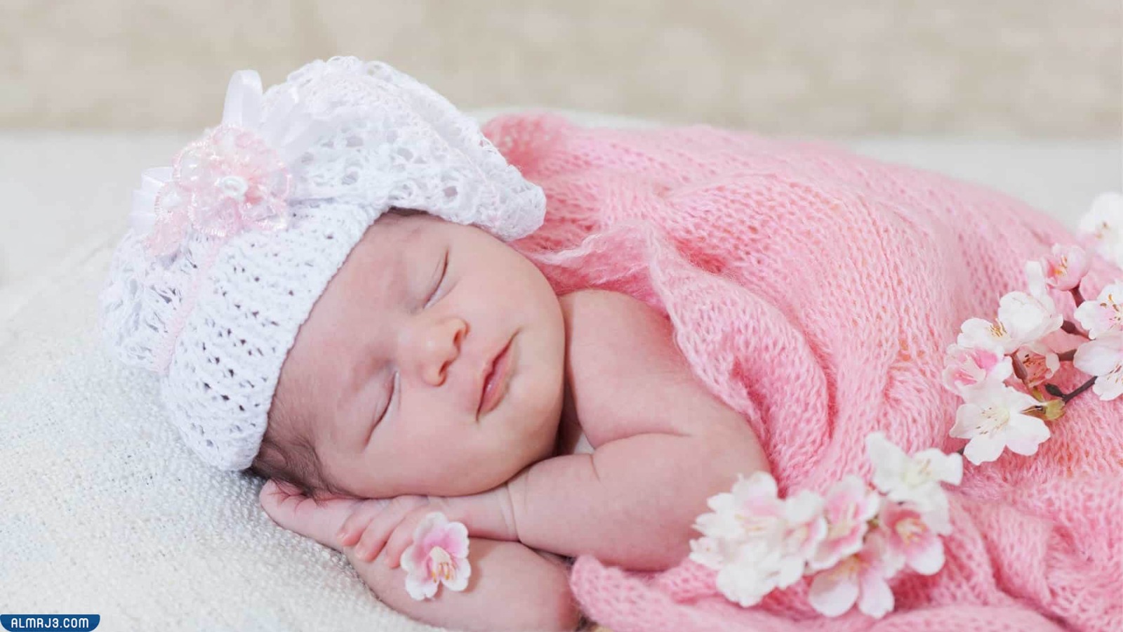 تفسير حلم انجاب بنت للعزباء