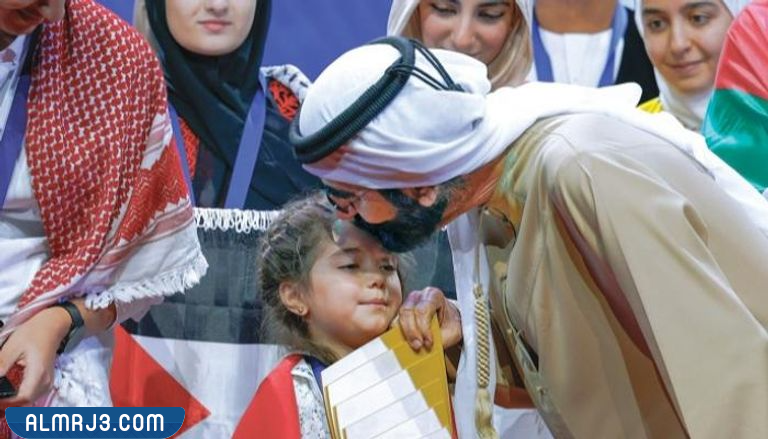 صور حصول شام البكور على جائزة تحدي القراءة العربي 