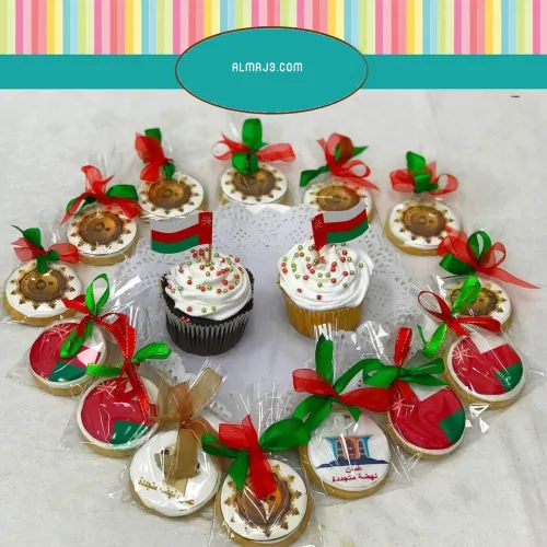 كب كيك العيد الوطني العماني