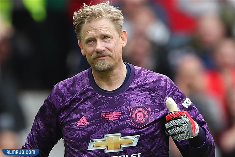 من هو بيتر شمايكل الحارس الدنماركي