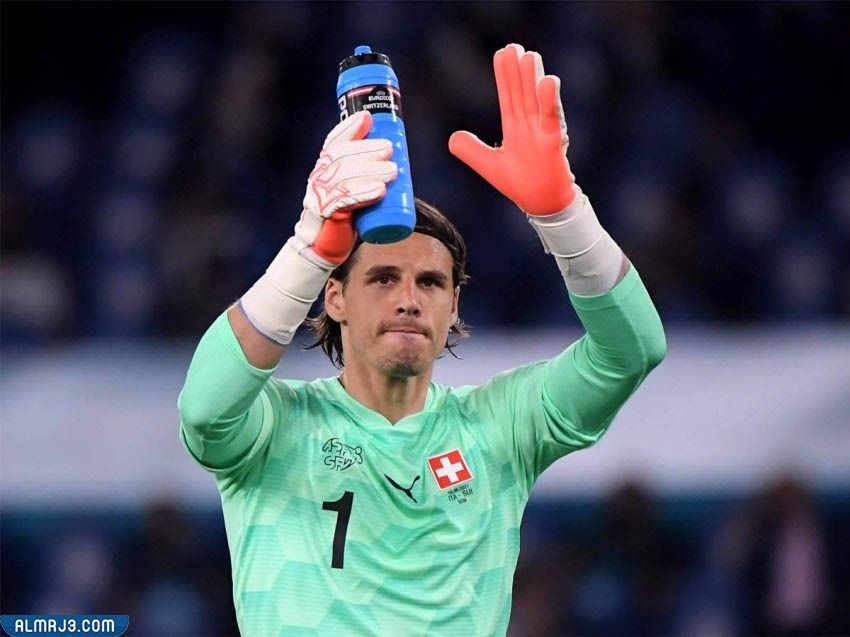 من هو حارس منتخب سويسرا