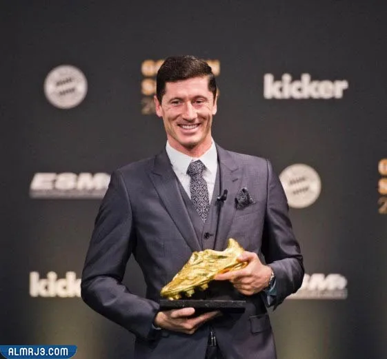 من هو روبرت ليفاندوفسكي ويكيبيديا