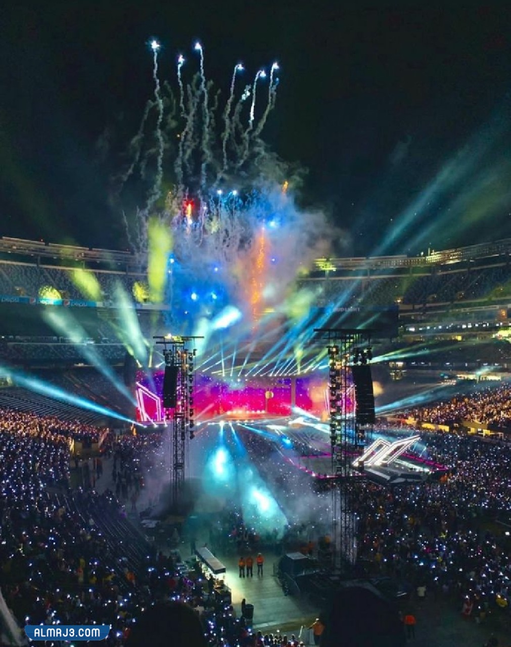 الفنانون المشاركون في مهرجان ميدل بيست