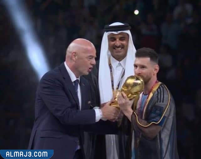 صور ميسّي بالعباءة القطريّة