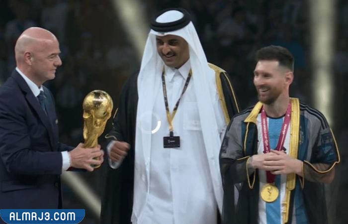 صور ميسي بالعباءة القطرية