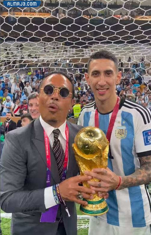 صور الشيف نصرت مع كاس العالم وما هي عقوبته