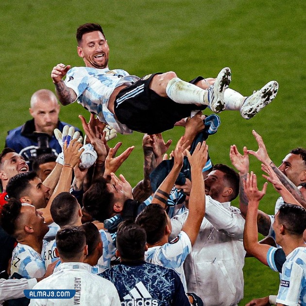 متى اعتزال ميسي كرة القدم وكم عمره