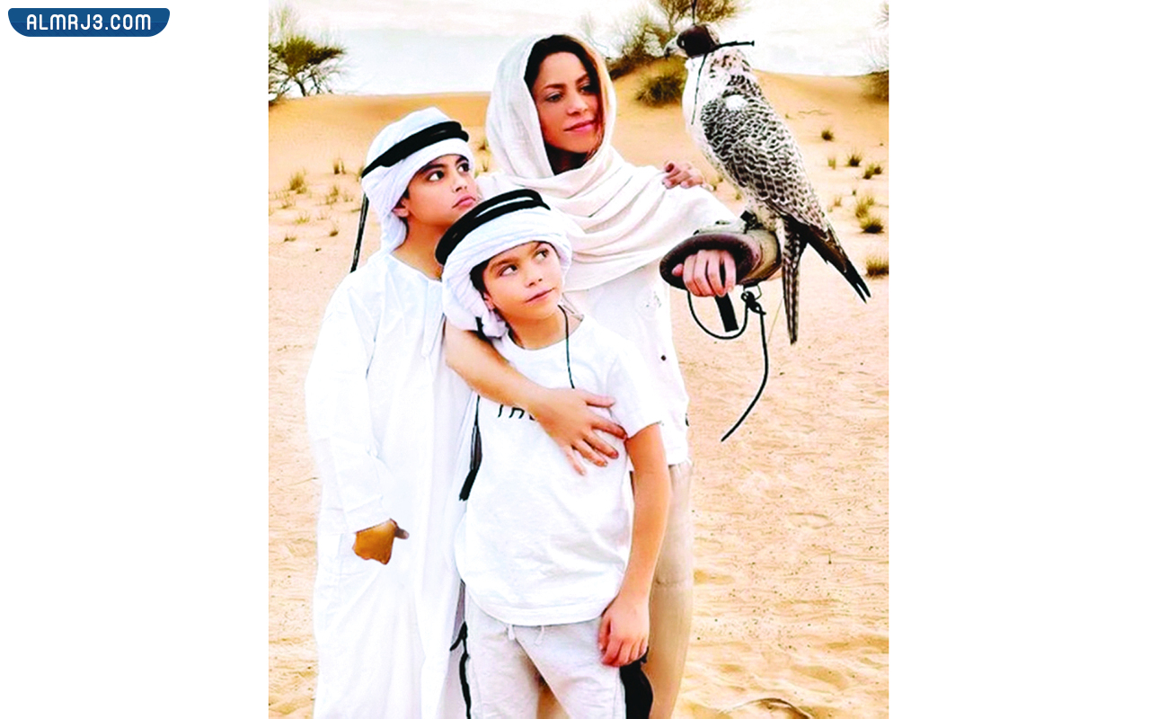 صور شاكيرا بالحجاب في صحراء دبي