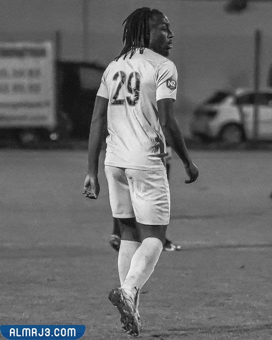 عادل ميندي السيرة الذاتية