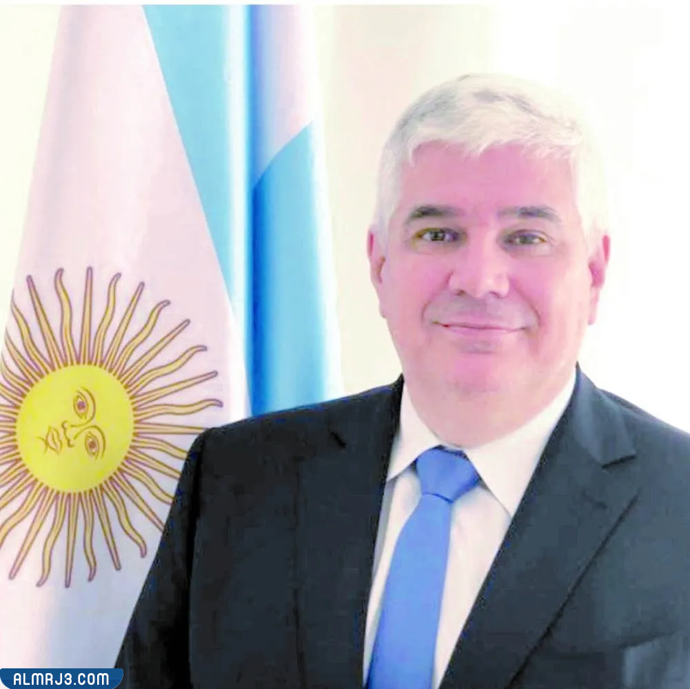 غييرمو نيكولاس السيرة الذاتية