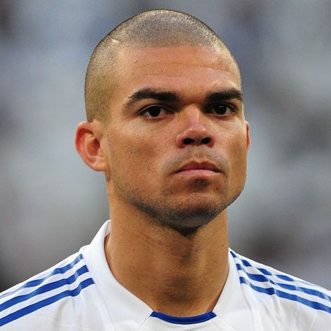 كم عمر بيبي لاعب البرتغال