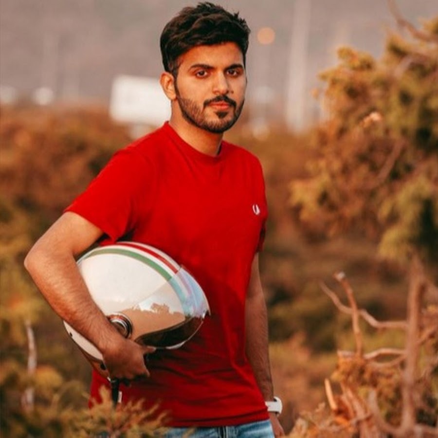 من هو غازي الذيابي السيرة الذاتية