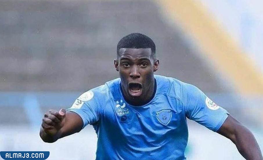 من هو فايبو آبرو السيرة الذاتية