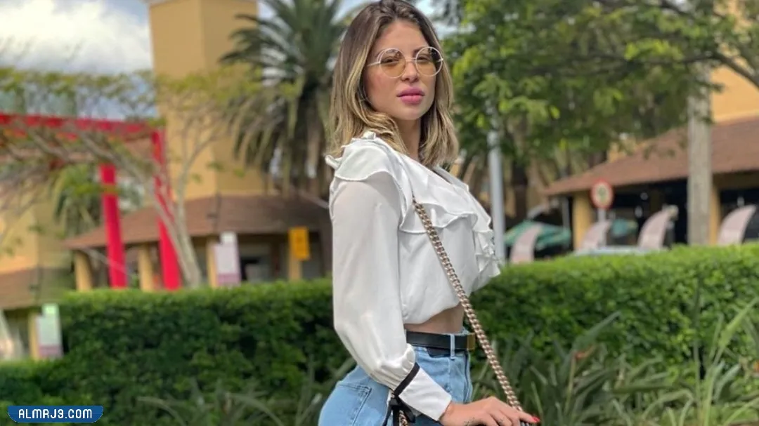 من هي مونيك سلوم زوجة فريد لاعب مانشستر يونايتد